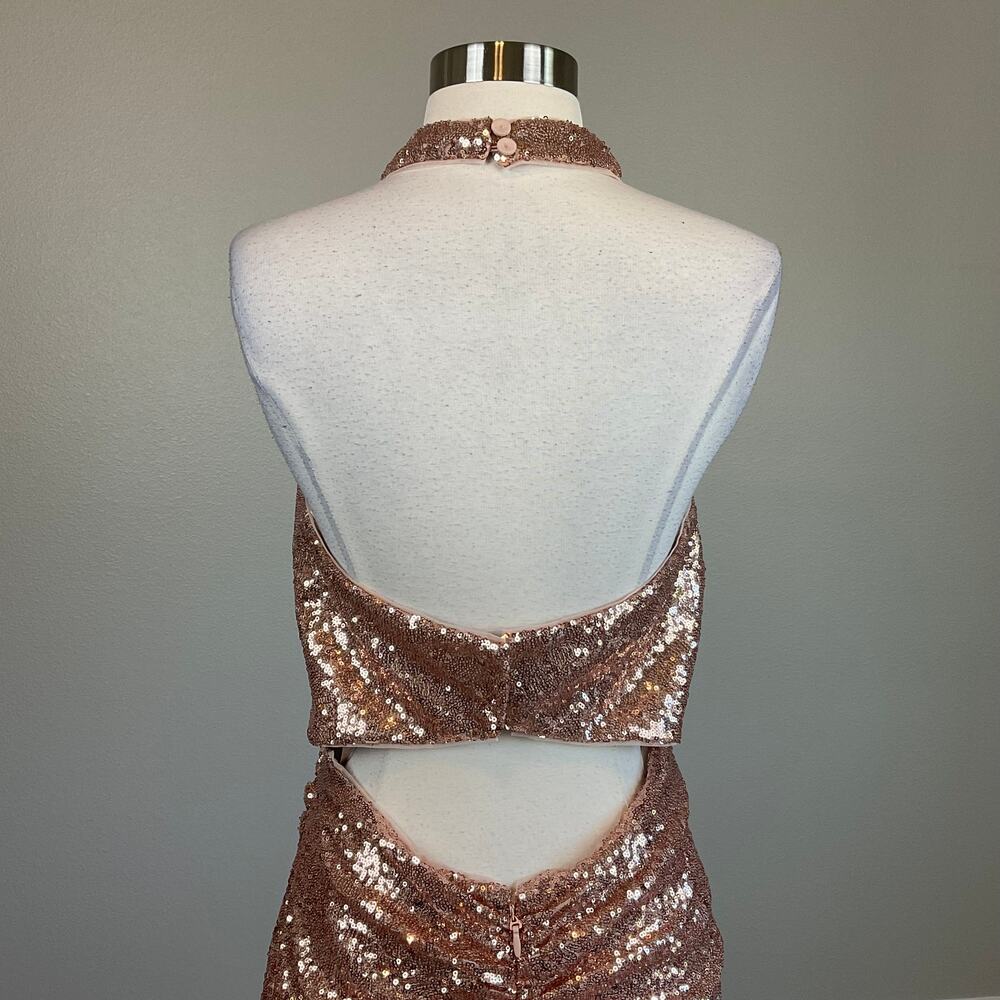 AQUA Rose Gold Column Gown Sequined Backless Cut Out Halter Dress Size Medium - Picture 10 of 13